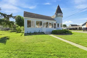204 Lathrop Ave, Algonac, MI 48001 - Photo 19