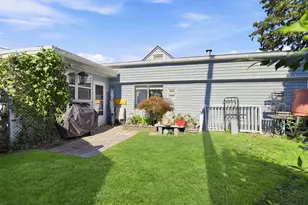 204 Lathrop Ave, Algonac, MI 48001 - Photo 15