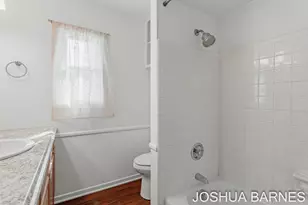 230 S State St, Zeeland, MI 49464 - Photo 25