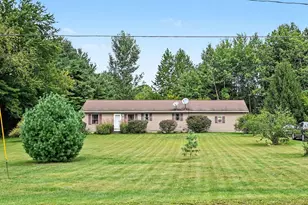 8625 Columbia Ave, Eau Claire, MI 49111 - Photo 5