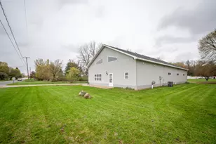 410 S Division St, Hersey, MI 49639 - Photo 3