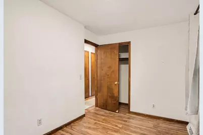 5123 Carson Avenue SW, Wyoming, MI 49548 - Photo 11