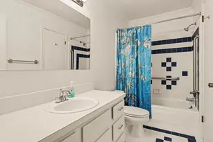 2206 Rivenoak Ct, Ann Arbor, MI 48103 - Photo 19