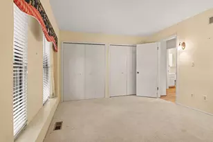 2206 Rivenoak Ct, Ann Arbor, MI 48103 - Photo 15