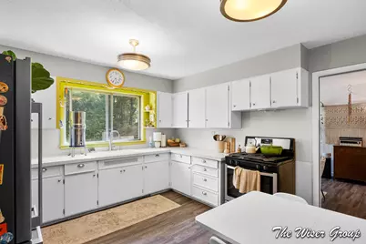1910 Knapp Street NE, Grand Rapids, MI 49505 - Photo 11