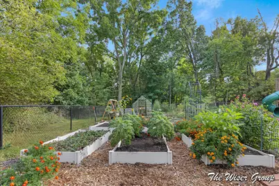 1910 Knapp Street NE, Grand Rapids, MI 49505 - Photo 43
