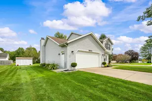 3623 Lincoln Pines St, Saint Joseph, MI 49085 - Photo 3