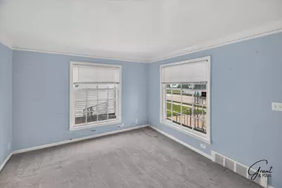 21000 La Salle Boulevard, Warren, MI 48089 - Photo 3