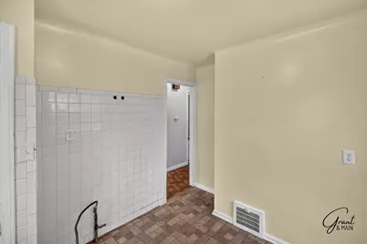 21000 La Salle Boulevard, Warren, MI 48089 - Photo 7