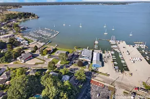 3135 Lakeshore Dr, Muskegon, MI 49441 - Photo 3