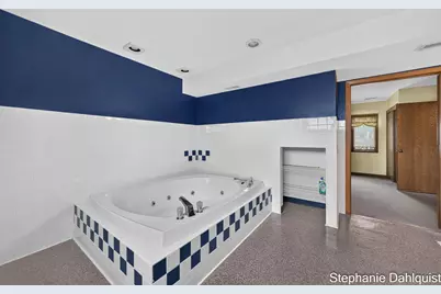 3135 Lakeshore Drive, Muskegon, MI 49441 - Photo 37