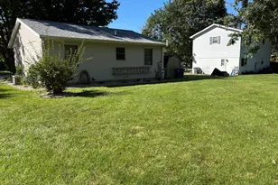 1009 S Ohio Ct, Sturgis, MI 49091 - Photo 5