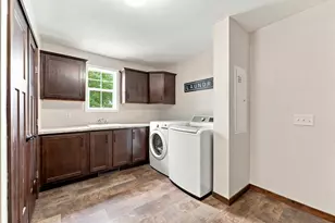 6048 Territorial Rd, Benton Harbor, MI 49022 - Photo 7