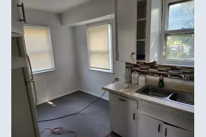 19212 Kingsville Street, Harper Woods, MI 48225 - Photo 5