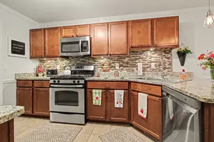 301 Victoria Dr, Dexter, MI 48130 - Photo 5