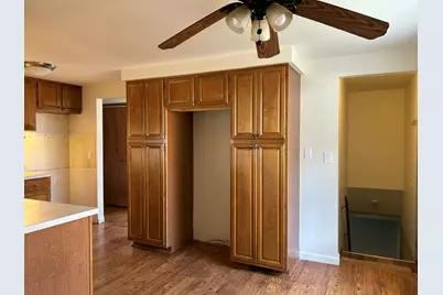 38040 Castle Drive, Romulus, MI 48174 - Photo 11