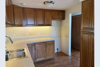 38040 Castle Drive, Romulus, MI 48174 - Photo 5
