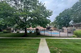 2505 Abbington Dr SE, Grand Rapids, MI 49506 - Photo 23