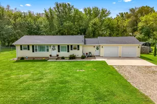 109 Boadway St, Spring Arbor, MI 49283 - Photo 3