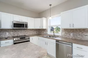 2125 Orchard Ridge Dr NW, Grand Rapids, MI 49534 - Photo 5