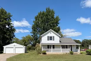 415 W 136th St, Grant, MI 49327 - Photo 1