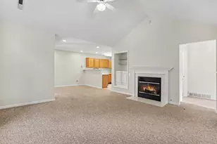 198 Ashton Lake Dr, Battle Creek, MI 49015 - Photo 3