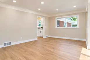 13458 Marion St, Bedford, MI 48239 - Photo 9