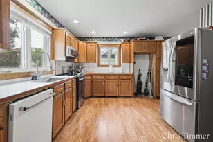 522 E Lincoln Ave, Zeeland, MI 49464 - Photo 13