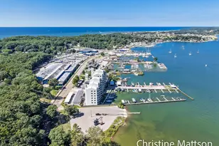 2964 Lakeshore Dr, Muskegon, MI 49441 - Photo 43
