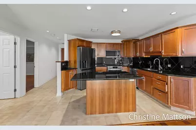 2964 Lakeshore Drive #E702, Muskegon, MI 49441 - Photo 11