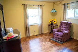 1282 Yorktown Dr, Flint, MI 48532 - Photo 7