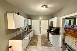 18988 Pennington Dr, Detroit, MI 48221 - Photo 9