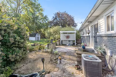 339 Minges Road S, Battle Creek, MI 49015 - Photo 25