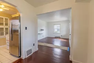 4127 Winifred St, Wayne, MI 48184 - Photo 9