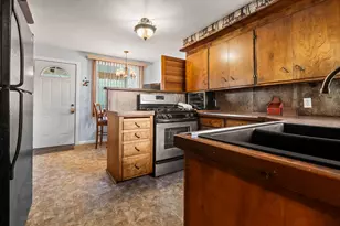 44 Budlong St, Hillsdale, MI 49242 - Photo 13