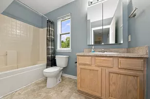 8585 Eral Ct, Ypsilanti, MI 48198 - Photo 17