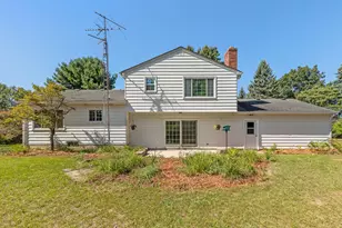 8580 Young Ave NE, Rockford, MI 49341 - Photo 3