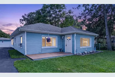 887 Bryant Avenue, Jackson, MI 49202 - Photo 1