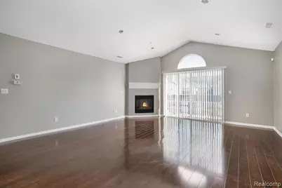 24204 Alexa Drive, Commerce Township, MI 48390 - Photo 5
