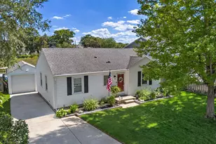 4661 Forest Ave, Waterford, MI 48328 - Photo 7
