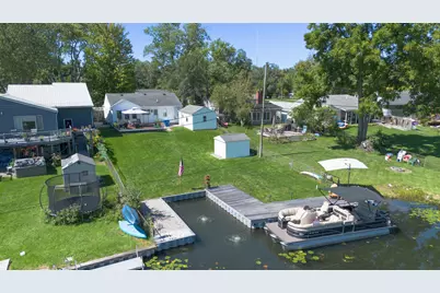 4661 Forest Avenue, Waterford, MI 48328 - Photo 1