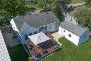 4661 Forest Ave, Waterford, MI 48328 - Photo 3