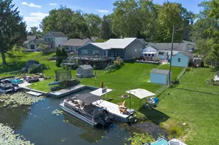 4661 Forest Ave, Waterford, MI 48328 - Photo 5