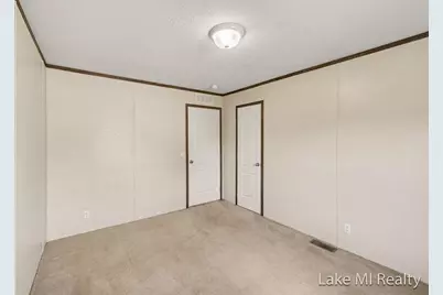 104 Gardens Boulevard NW, Grand Rapids, MI 49534 - Photo 19