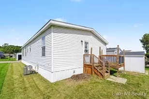 104 Gardens Blvd NW, Grand Rapids, MI 49534 - Photo 23