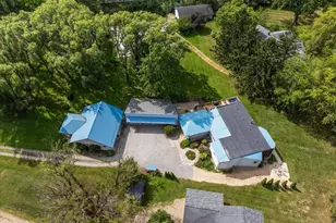 3960 Evergreen Ln, Benton Harbor, MI 49022 - Photo 33