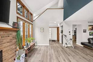 37676 N Laurel Park Dr, Livonia, MI 48152 - Photo 13