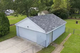 9445 Highland Dr, Grosse Ile, MI 48138 - Photo 29