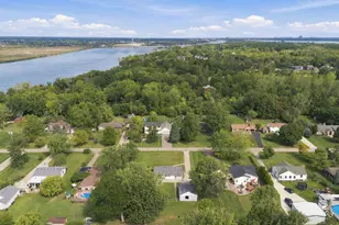 9445 Highland Dr, Grosse Ile, MI 48138 - Photo 47