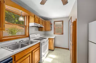 946 Frederick Ave NW, Grand Rapids, MI 49504 - Photo 13